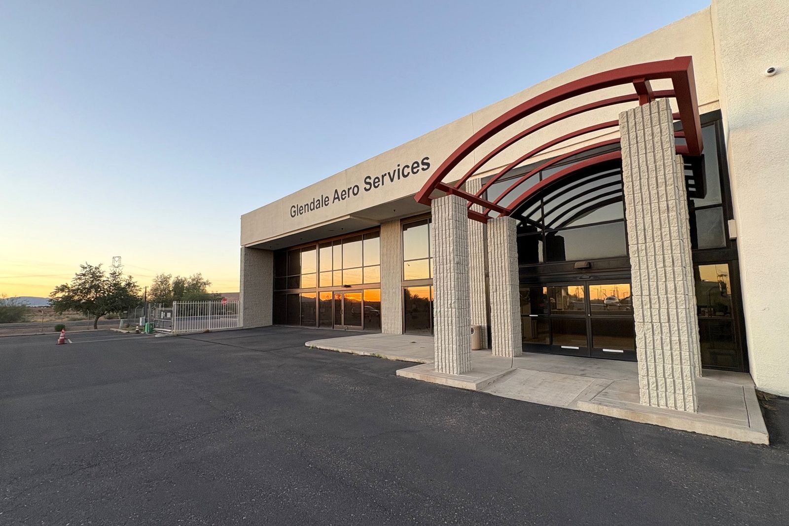 Entrance to Glendale Aero Services, the FBO at Glendale Airport